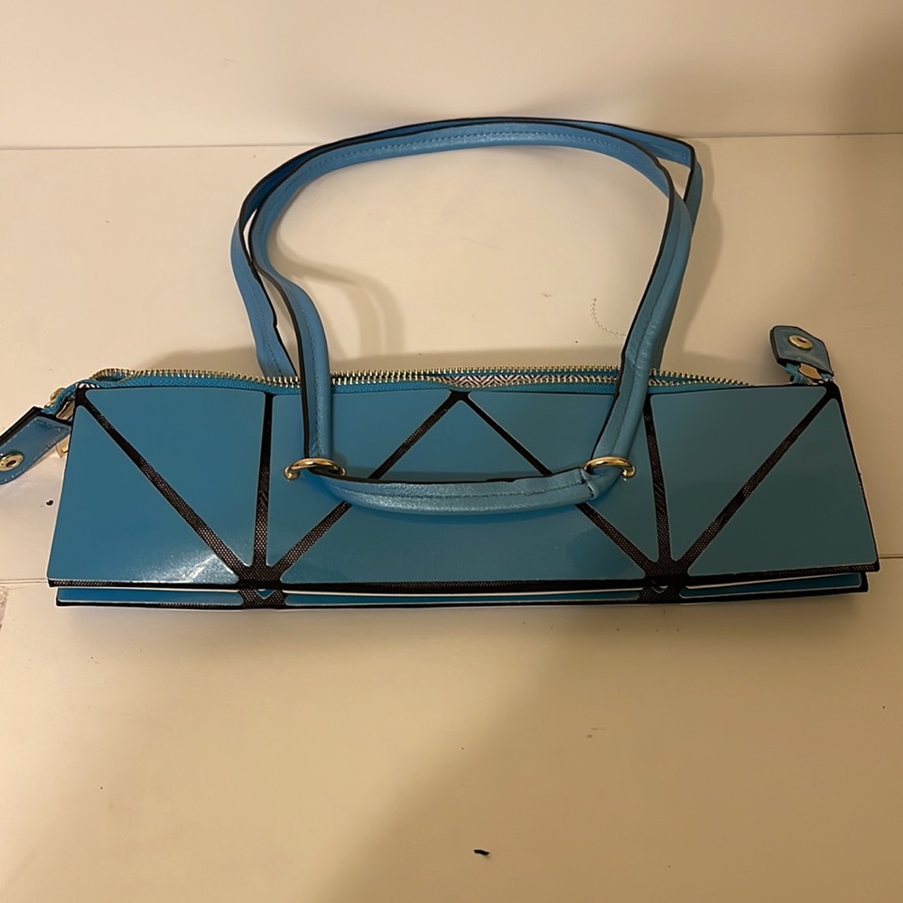 Geometric Design Handbag - Picture 2 of 8